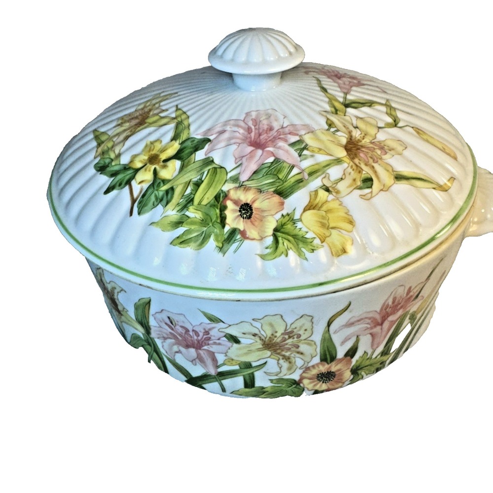 Shafford Jade Lily Porcelain Oven to Table Casserole Dish with Lid (1pc)
